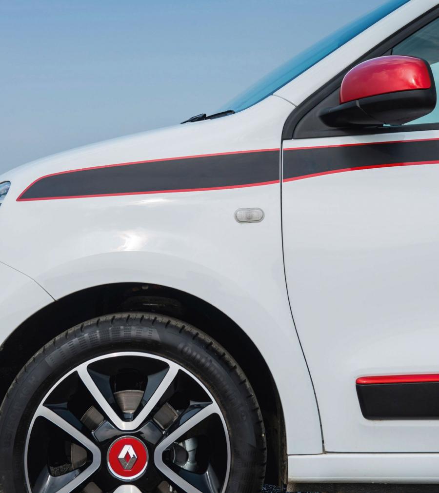  Renault Twingo Dynamique S 2015 года  (фото 4 из 5)